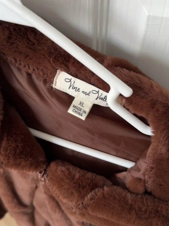 Cozy Hooded Faux Fur Teddy Jacket - Brown - Picture 2 of 2